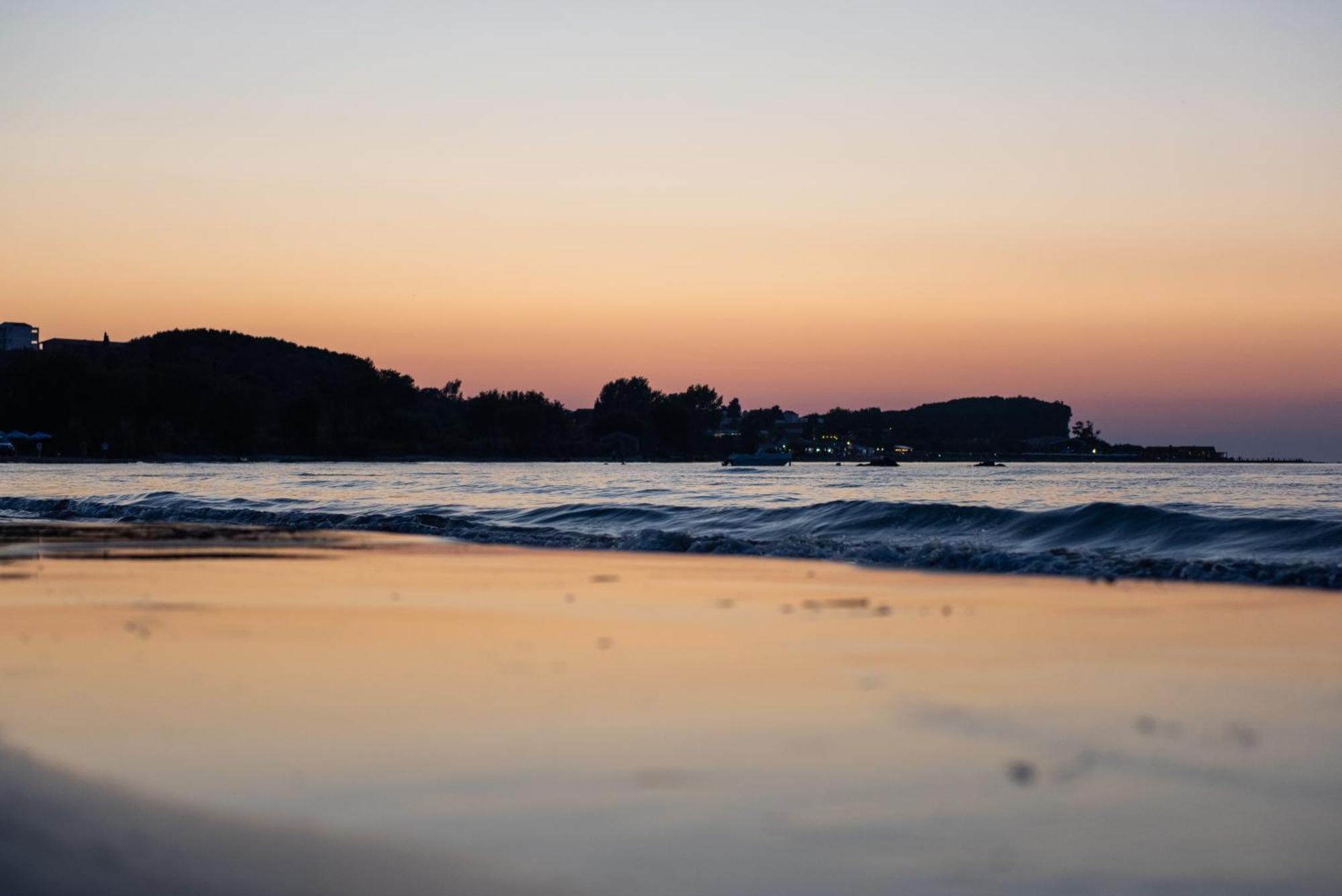 Aphrodite Beach Hotel Corfu ロダ エクステリア 写真